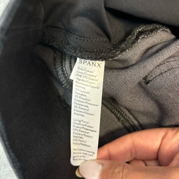NWT SPANX Distressed Skinny Jeans Vintage Black Size 2X Stretch Plus Size Womens - Picture 6 of 6